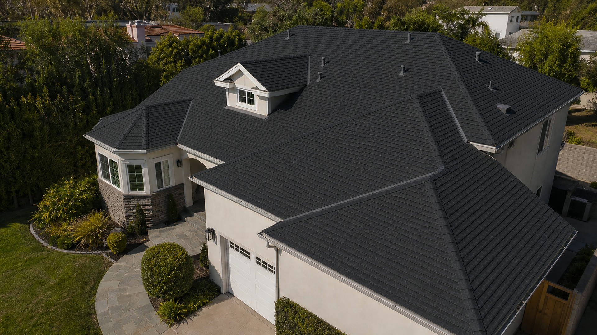 Completed charcoal architectural shingle roof on a Los Angeles-area home